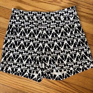 Anthropology Cartonnier‎ Retro Geometric Black and white shorts  women's size 2